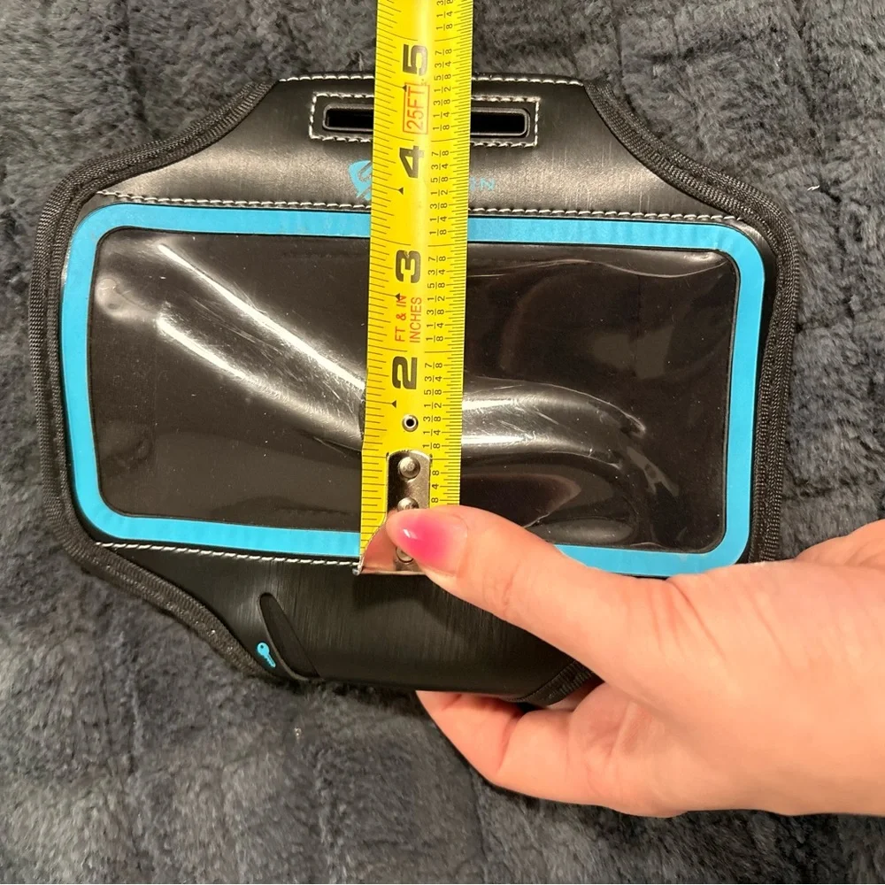 Black and Blue Armband for Electronics